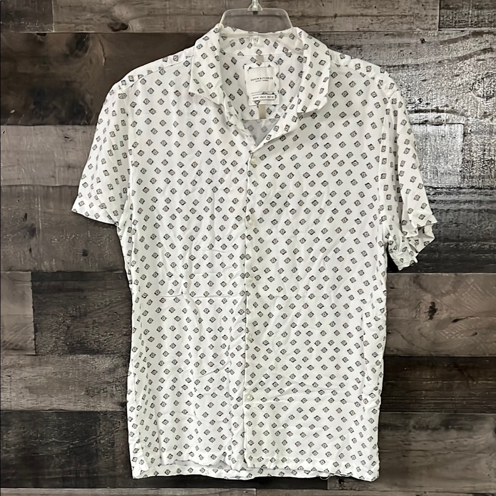 Men’s White Patterned Button Down Shirt